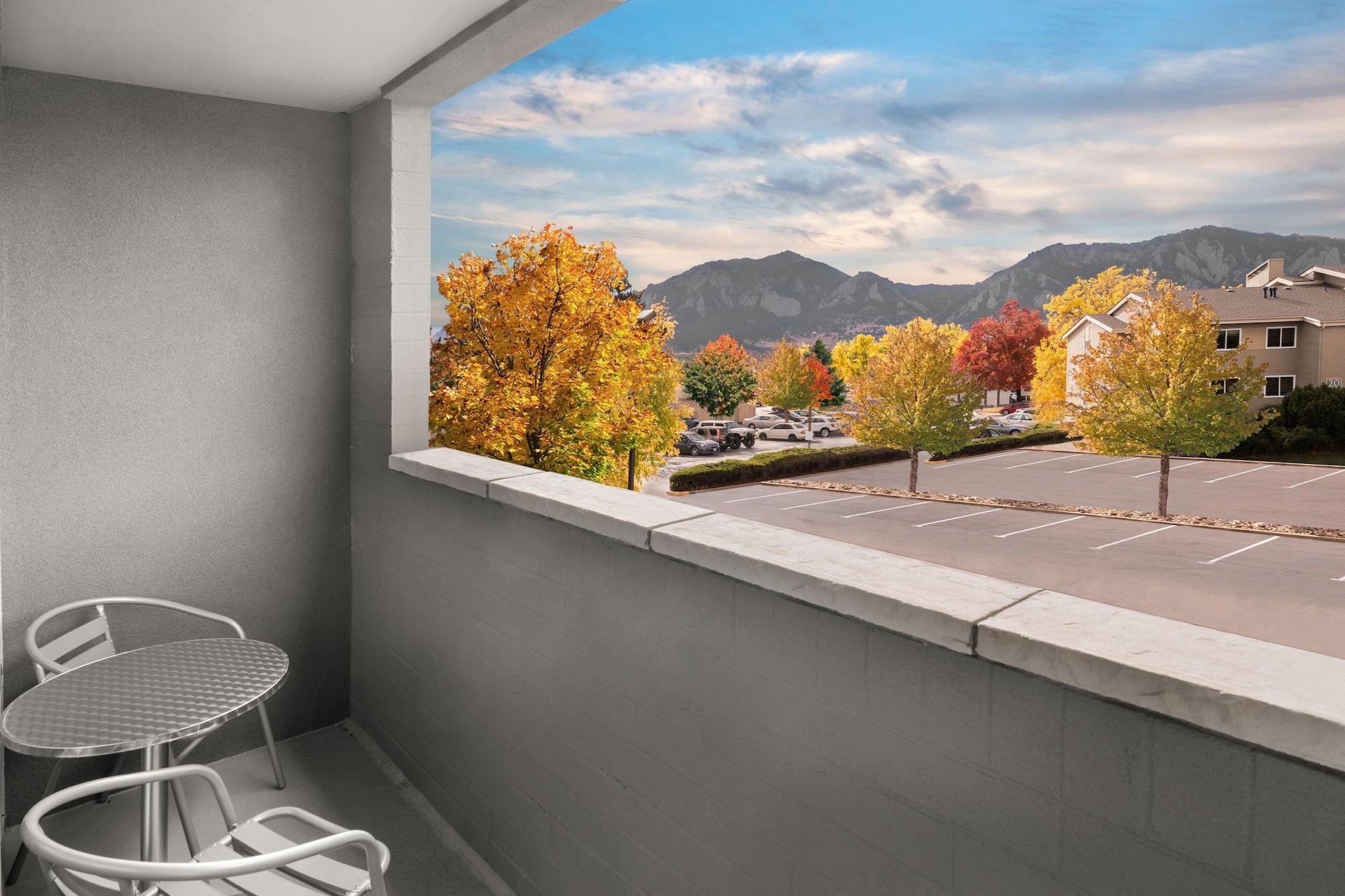 Fairfield Inn & Suites Boulder Exterior photo